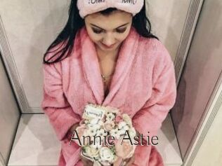 Annie_Astie