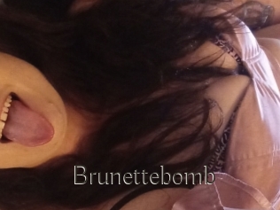 Brunettebomb