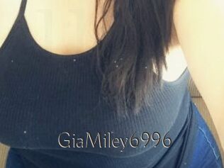 GiaMiley6996