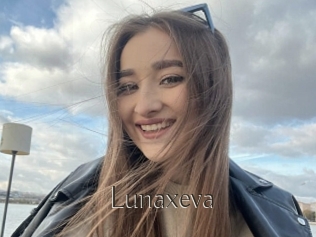 Lunaxeva