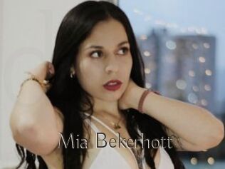 Mia_Bekerhott