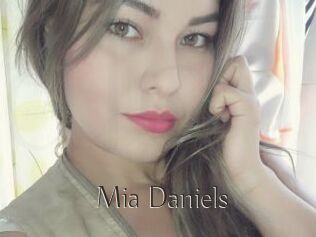 Mia_Daniels