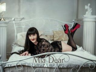 Mia_Dear_