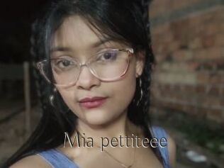 Mia_pettiteee