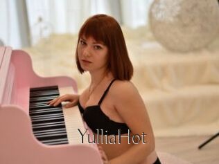 YulliaHot