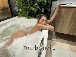 Yourblondiie